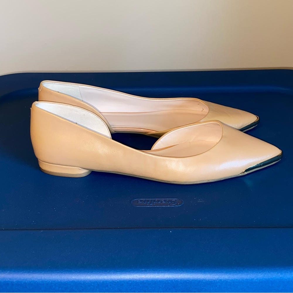 Nine West Pointed Toe Flats Size 8 M -Light beige/nude with gold tone toe detail